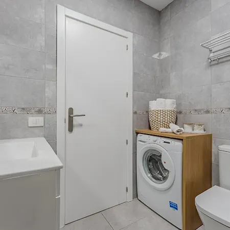 Yucca Park 1 Bed * 아데제