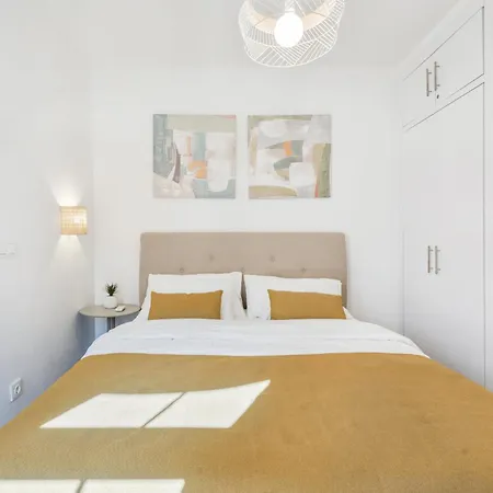 Yucca Park 1 Bed * 아데제