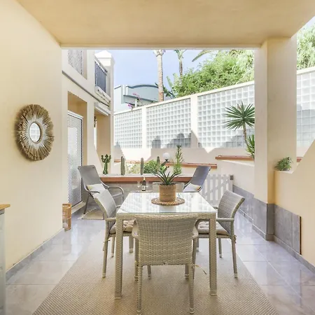 Yucca Park 1 Bed * 아데제