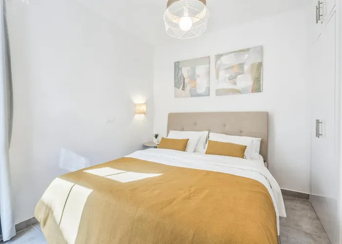 Yucca Park 1 Bed Апартаменты *